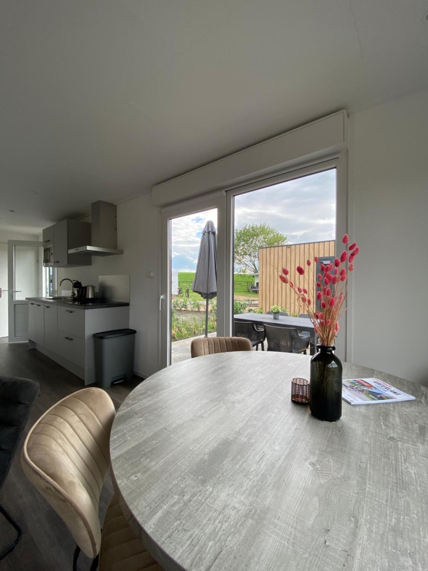 Vakantiepark Lemmer Bagian luar foto